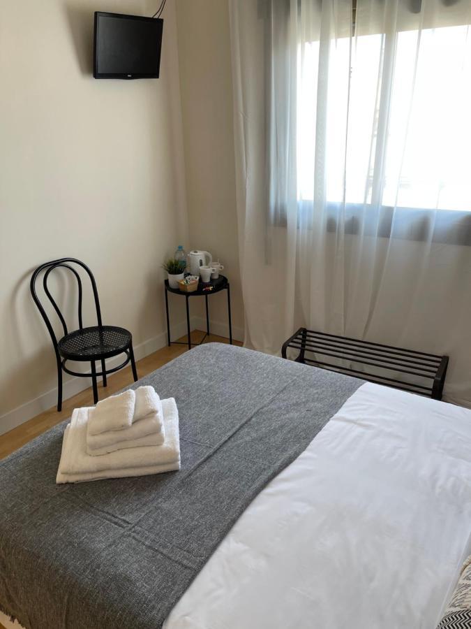 Barcelona Pr Guesthouse El Prat de Llobregat Ngoại thất bức ảnh