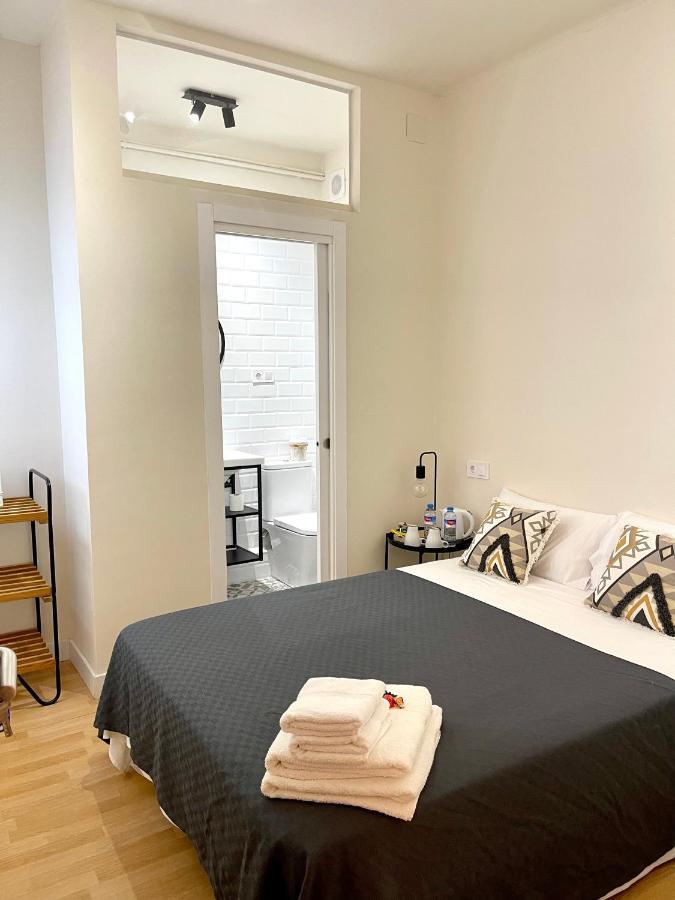 Barcelona Pr Guesthouse El Prat de Llobregat Ngoại thất bức ảnh