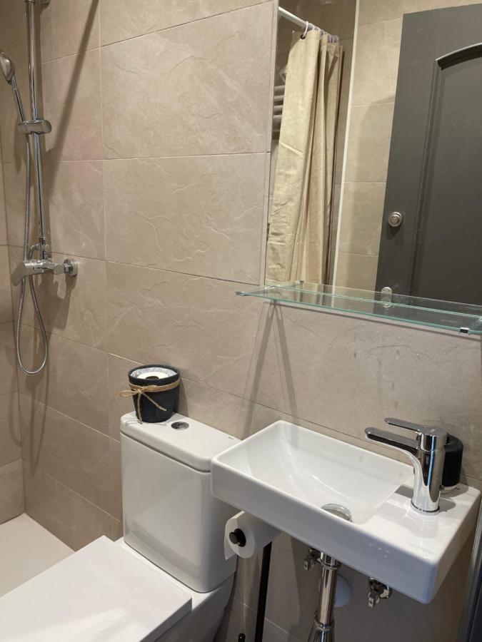 Barcelona Pr Guesthouse El Prat de Llobregat Ngoại thất bức ảnh